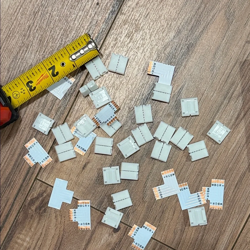White color change strip light Connector Clips (+RGBW)